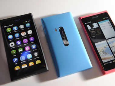 Nokia: Analysts cut target price on deeper losses, job cuts Nokia: Analysts cut target price on deeper losses, job cuts