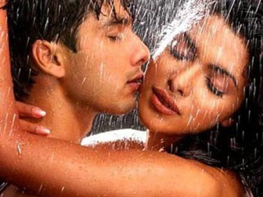 Movie Review: Teri Meri Kahaani takes romance a little too seriously Movie Review: Teri Meri Kahaani takes romance a little too seriously