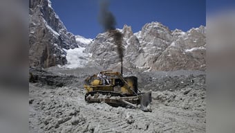 India to stick to its stand on Siachen troops