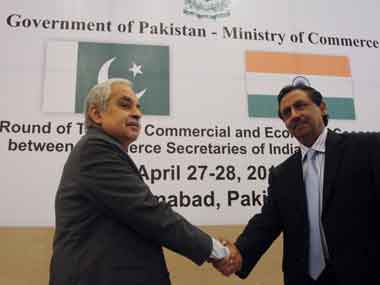 Facebook Journalism Project adds new formats and measures to curb fake news Facebook Journalism Project adds new formats and measures to curb fake news