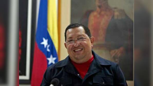 Hugo Chavez gifts house to three millionth Twitter follower