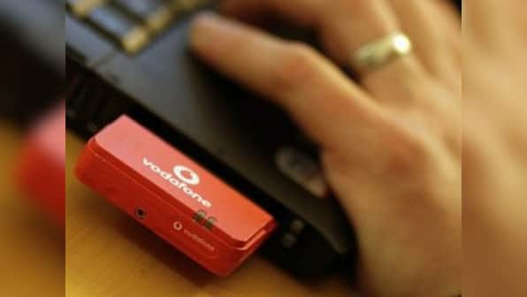 Vodafone follows peers, cuts 3G rates by up to 80%