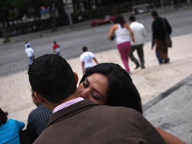 Law of attraction: Men can't be just friends Law of attraction: Men can't be just friends