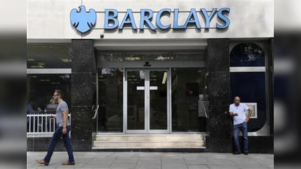 EXCLUSIVE - Prosecutors, regulators close to making Libor arrests