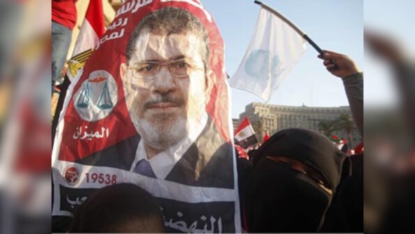 Egypt court freezes President Mursi's Parliament decree 