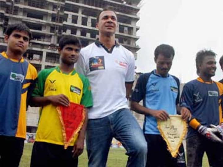 Dutch legend Gullit attends Mohun Bagan function