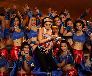 HC issues notices to Amitabh, Salman, BCCI over IPL performances HC issues notices to Amitabh, Salman, BCCI over IPL performances