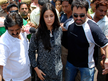 Actors to pay staff from own pockets, producers happy Actors to pay staff from own pockets, producers happy