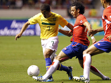 EPL: Man United chasing Lucas; Everton's Cahill off to MLS EPL: Man United chasing Lucas; Everton's Cahill off to MLS