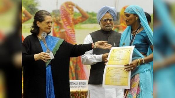 Stats show Sonia's inclusive growth was less than Vajpayee's 