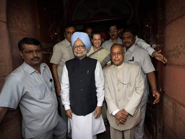 Does it need a foreign hand to goad Manmohan to action? Does it need a foreign hand to goad Manmohan to action?