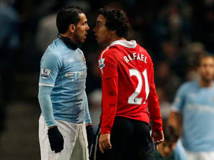Man United's Rafael signs new four-year contract