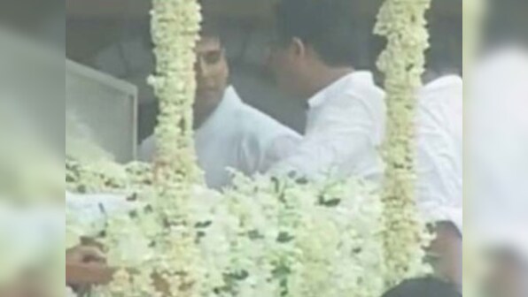 Bollywood turns up en masse at prayer meeting for Rajesh Khanna 