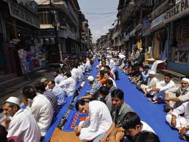 Grid failure hits Ramzan observers in Kashmir Grid failure hits Ramzan observers in Kashmir