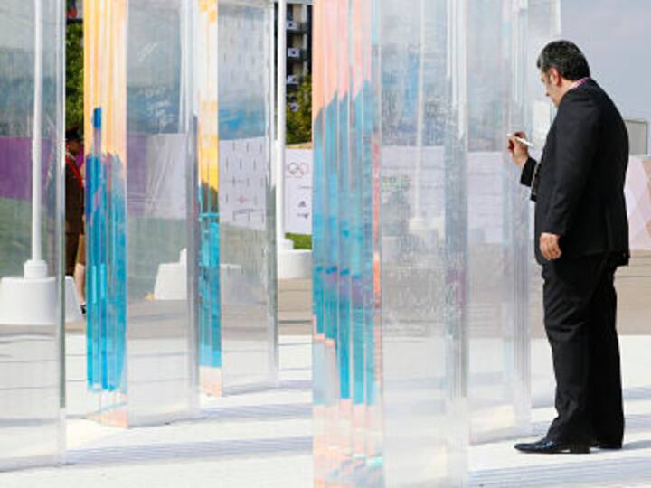 Syrian delegation signs Olympic 'truce wall'