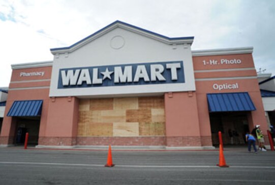 Should India fear Wal-Mart - the bully of Bentonville? Should India fear Wal-Mart - the bully of Bentonville?