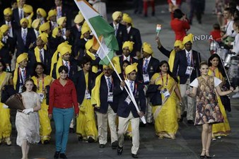 Indian contingent greeted with huge cheers Indian contingent greeted with huge cheers