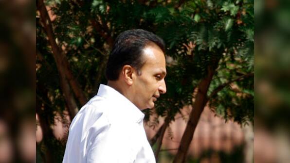Reliance Media up 4% as rights share issue okayed