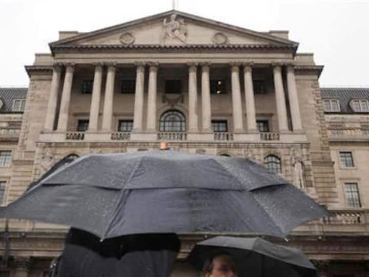 UK economy could suffer deepest annual contraction in more than three centuries due to covid-19, warns Bank of England UK economy could suffer deepest annual contraction in more than three centuries due to covid-19, warns Bank of England