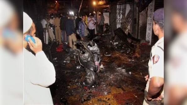 Blast near Chinese consulate in Karachi, 2 injured