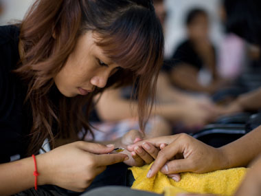 55 die, virus spreads, Cambodia shuts schools 55 die, virus spreads, Cambodia shuts schools