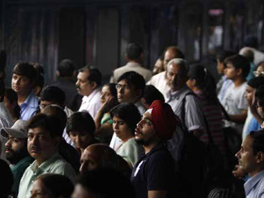 Delhi Metro comes to standstill after power grid crash Delhi Metro comes to standstill after power grid crash