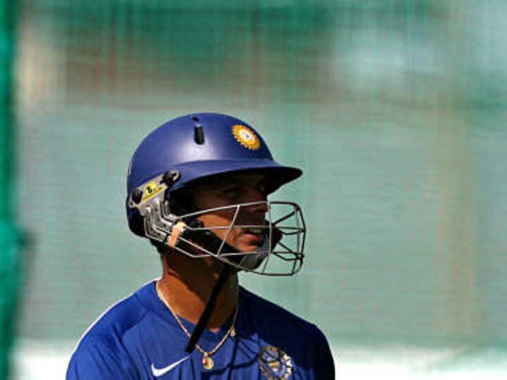 The entire country will miss Rahul at No.3: Tendulkar