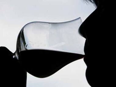 Drunkorexia: Women skip meals, save calories to binge drink