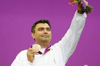 Olympics: Gagan Narang wins 10m Air Rifle bronze Olympics: Gagan Narang wins 10m Air Rifle bronze