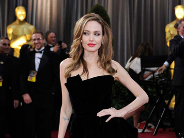 Angelina Jolie wants to star in 'Fifty Shades Of Grey'? Angelina Jolie wants to star in 'Fifty Shades Of Grey'?