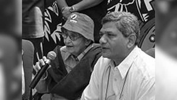 Lakshmi Sehgal suffers cardiac arrest, condition critical