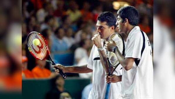 Bhupathi-Bopanna crash out of men's doubles