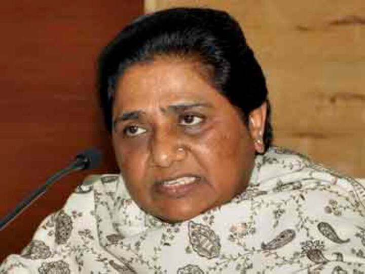  SP changing district names with ill will: Mayawati