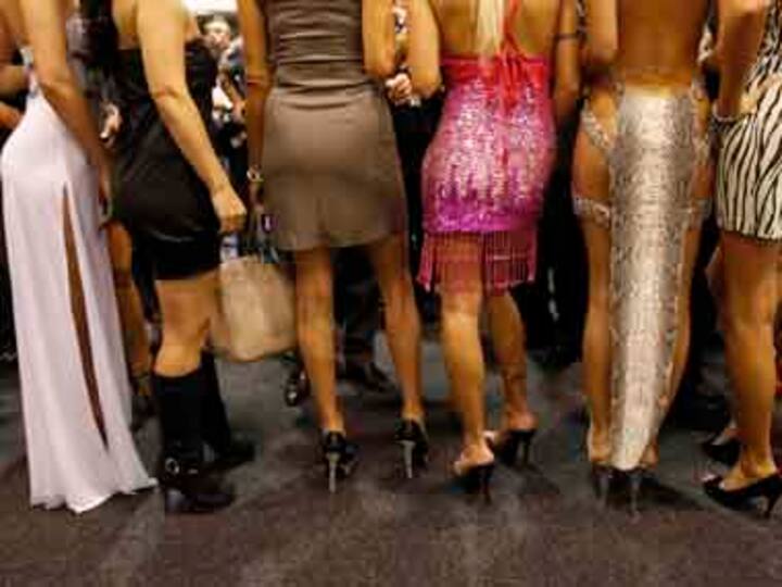 After revolutionaries, porn stars fancy Twitter