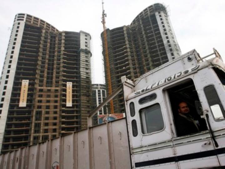 Mumbai real estate prices may not fall: Oberoi Mumbai real estate prices may not fall: Oberoi