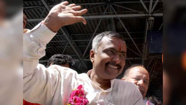 Former Guj Min asks Joshi to 'expose' those threatening him