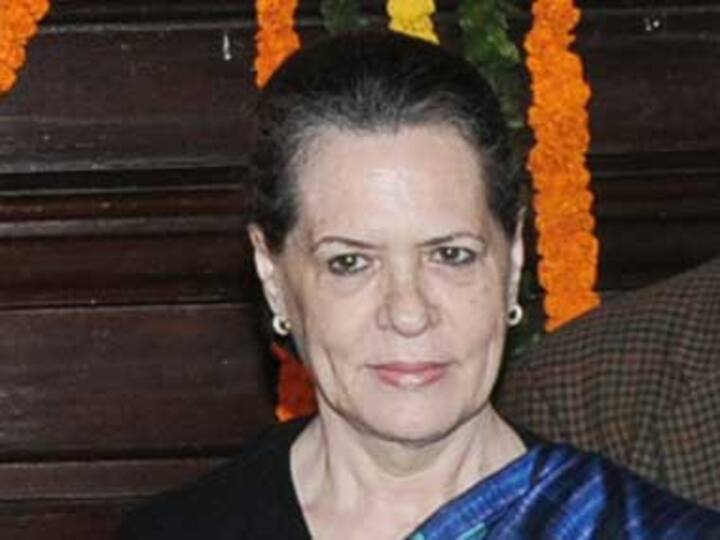 Sonia gifted first volume of 13-part Congress history