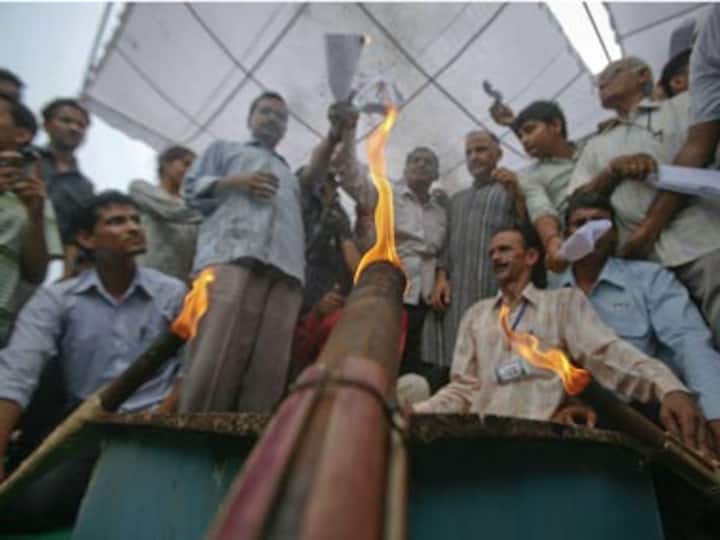 Northern grid collapse is govt conspiracy: Team Anna