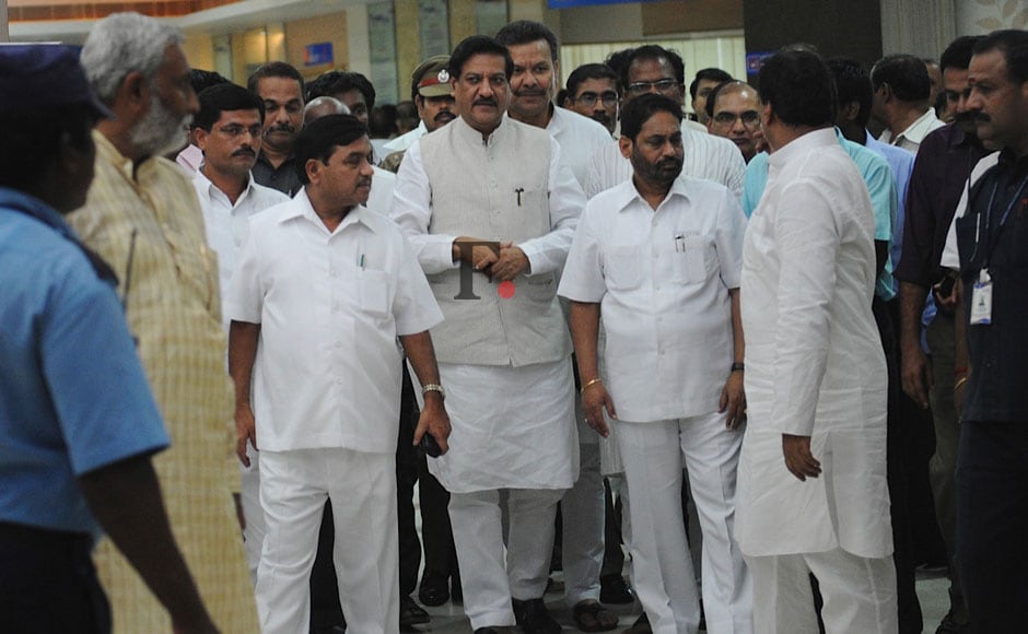 Maharashtra Chief Minister Prithviraj Chavan along with other ministers of the state arrives to visit Union Science and Technology Minister Vilasrao Deshmukh, being treated at a hospital, in Chennai. Chavan accompanied by Deputy Chief Minister Ajit Pawar and several other ministers visited the hospital and enquired about Deshmukh's condition with his family members. <strong></strong>Firstpost Maharashtra Chief Minister Prithviraj Chavan along with other ministers of the state arrives to visit Union Science and Technology Minister Vilasrao Deshmukh, being treated at a hospital, in Chennai. Chavan accompanied by Deputy Chief Minister Ajit Pawar and several other ministers visited the hospital and enquired about Deshmukh's condition with his family members. <strong></strong>Firstpost