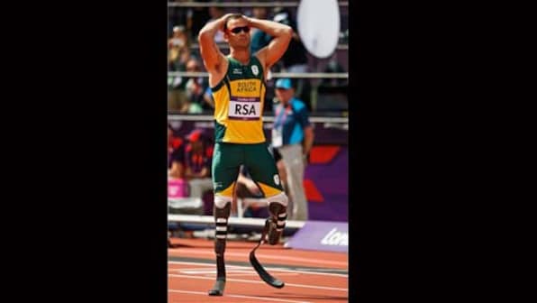 Disappointment for 'Blade Runner' after relay teammate falls 