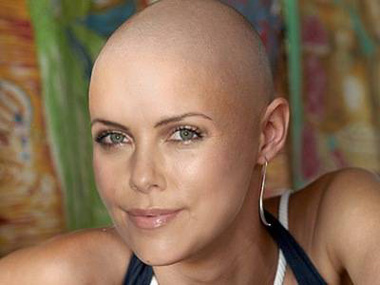 Charlize Theron not comfortable with her bald look Charlize Theron not comfortable with her bald look