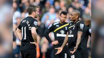 Defoe signs new contract at Tottenham