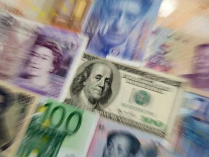  RBI sells $2.2 bn in April-June quarter 