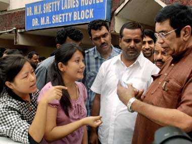 Free text apps: Will the govt's SMS ban work? Free text apps: Will the govt's SMS ban work?