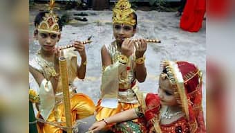 India celebrates Janmashtami with fervour, devotees visit temples, youths participate in dahi handi festivities