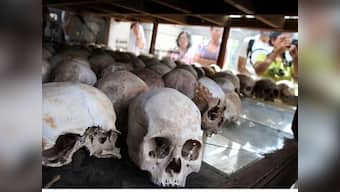 Cambodians find 20 skulls in suspected Khmer Rouge mass grave 