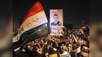Egypt's military silently accepts Mursi's move