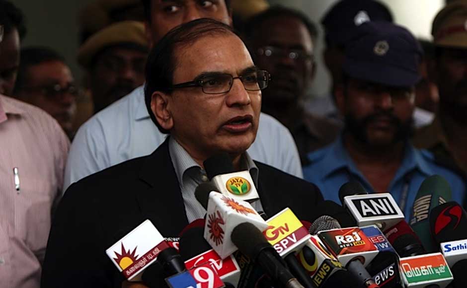 Ravindranath, chairman and managing director of Global Hospitals in Chennai, addressing the media after the death of Union Minister Vilasrao Deshmukh on Tuesday. Firstpost Ravindranath, chairman and managing director of Global Hospitals in Chennai, addressing the media after the death of Union Minister Vilasrao Deshmukh on Tuesday. Firstpost