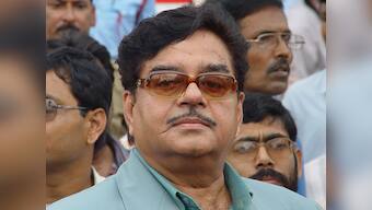 Shatrughan Sinha discharged from hospital