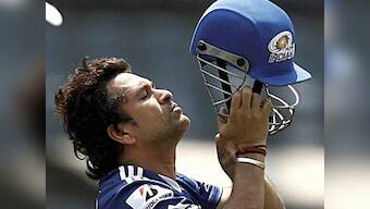 Tendulkar dines at Laxman's house